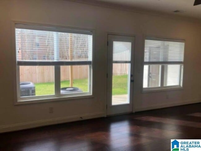 Building Photo - 4008 Lennox Rd