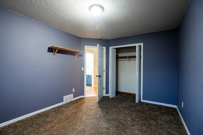 Foto del edificio - 5961 Springfield Rd