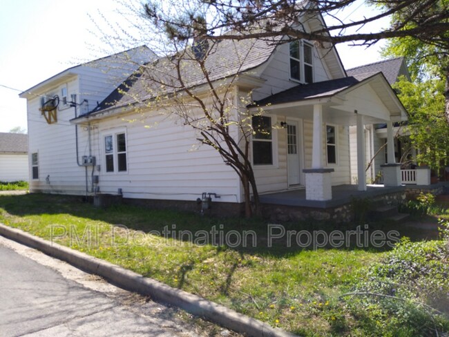 Building Photo - 343 Cambridge St