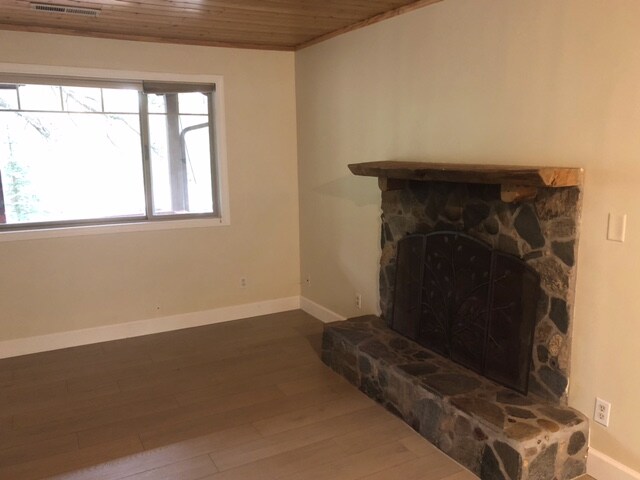 Foto del edificio - 4450 Canyon Loop