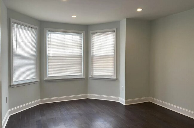 Foto del edificio - 7207 Buist Ave