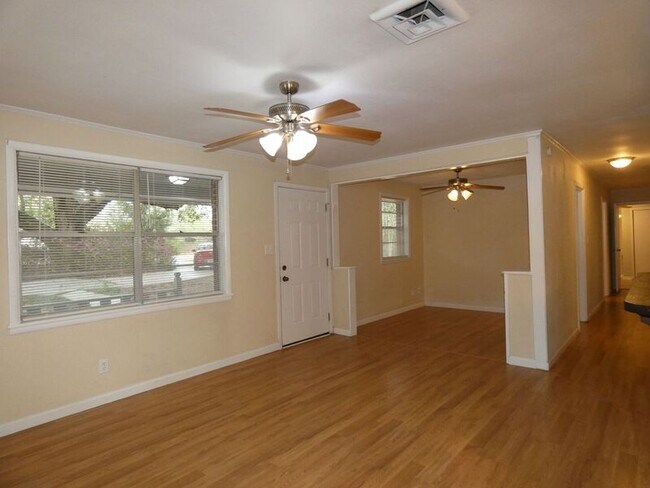 Foto del edificio - 5715 Quintette Rd