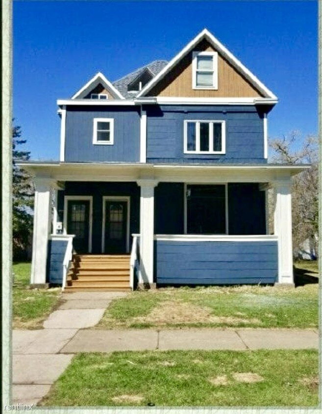 2 br, 1 bath - 2125 Banks Ave Apt 4 - 2 br, 1 bath  - 2125 Banks Ave Apt 4