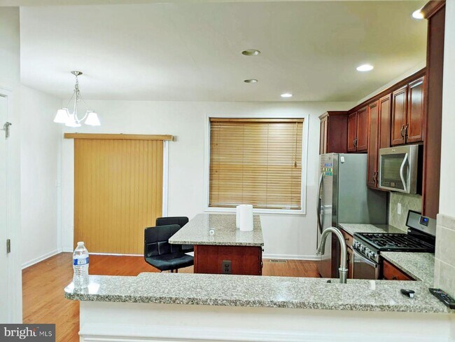Building Photo - 43149 Whelplehill Terrace