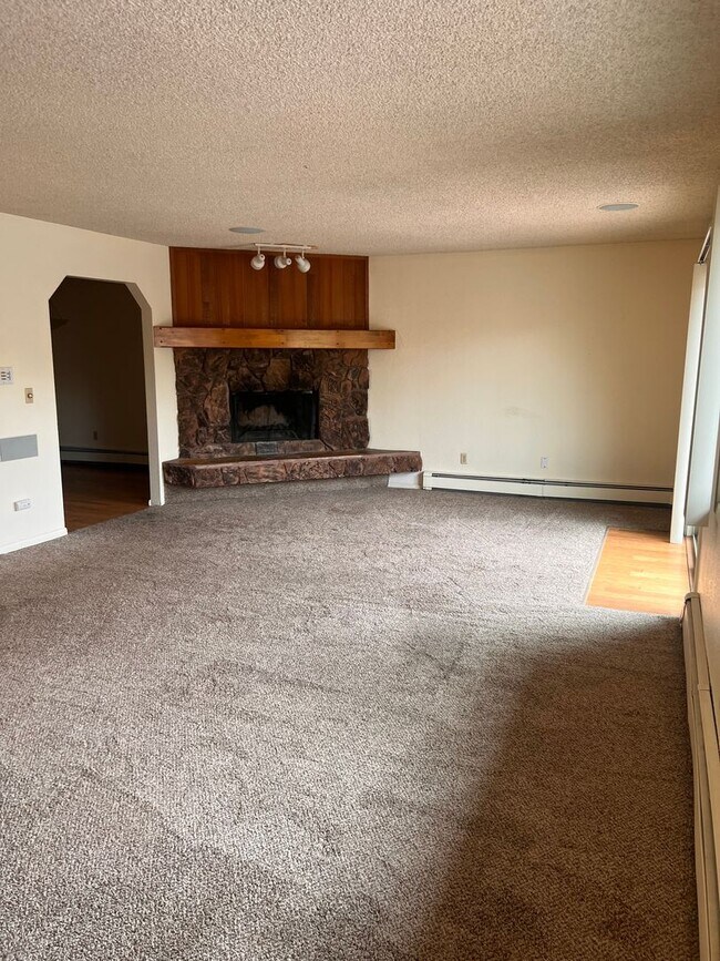 Photo - Spacious 3 bed/2 bath House