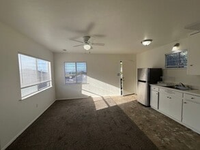 Building Photo - 1290 Scott St