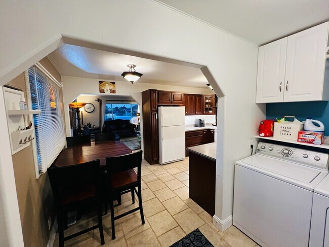 Foto del edificio - 2 Bed, 1 Bath Newly Renovated Rental