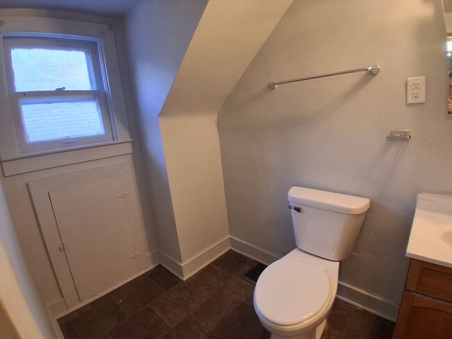 Building Photo - 603 South St