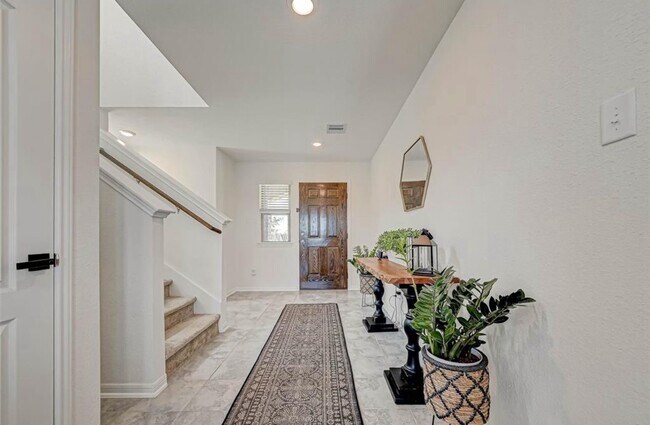 Building Photo - 1032 Vly Crst Ln