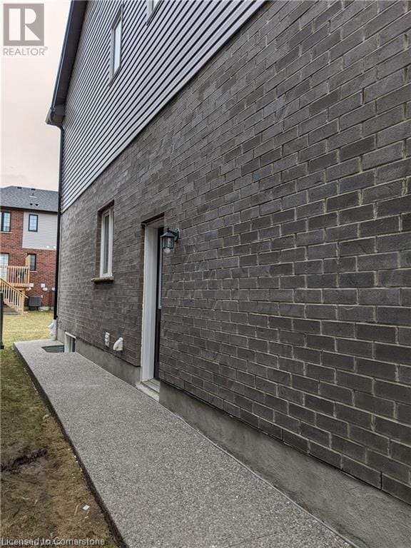 Building Photo - 727 Thomas Slee Dr
