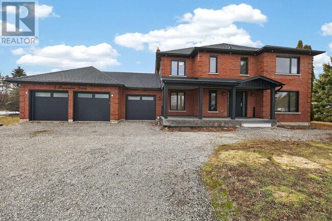 Photo du bâtiment - 8 Brownlee Dr