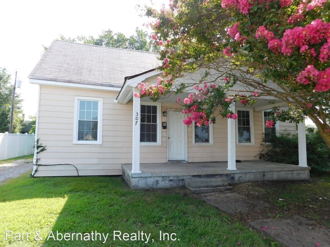 Foto principal - 3 br, 1 bath House - 307 N. 6th Avenue