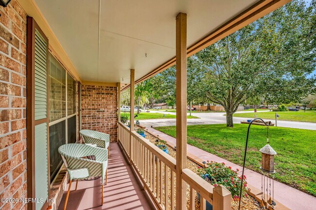Foto del edificio - 5495 Forrest Dr