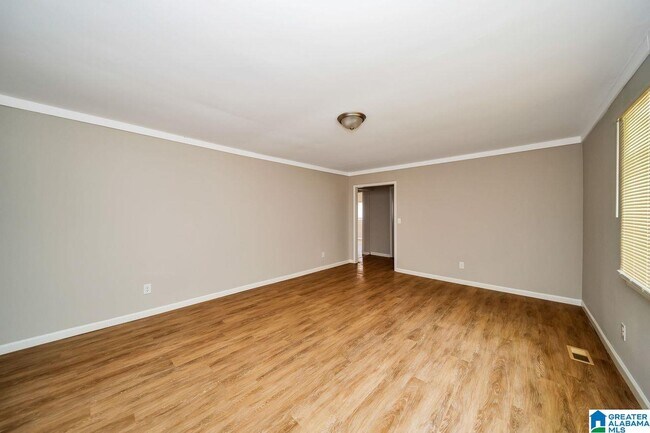 Foto del edificio - 490 Glasgow Rd