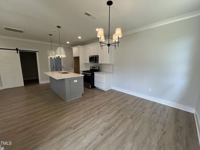 Building Photo - Brand New 4-Bedroom Spacious Home with Com...