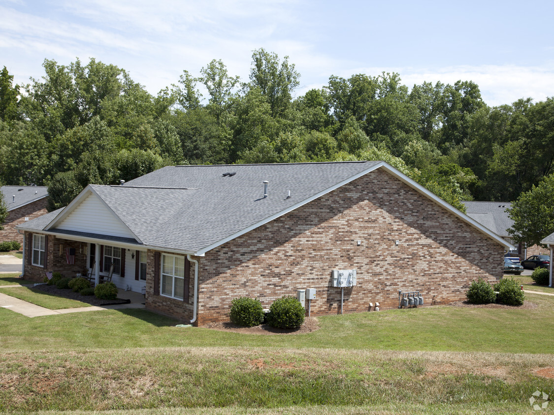 Building Photo - Woodcreek Senior Living - 62 years and older