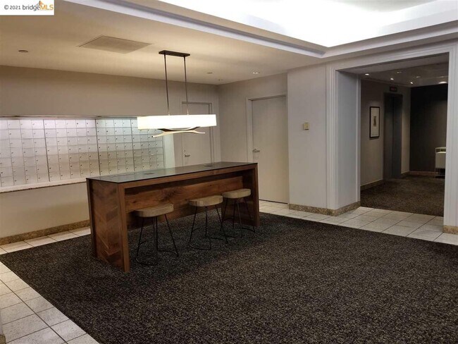 Foto del edificio - 1 Daniel Burnham Ct