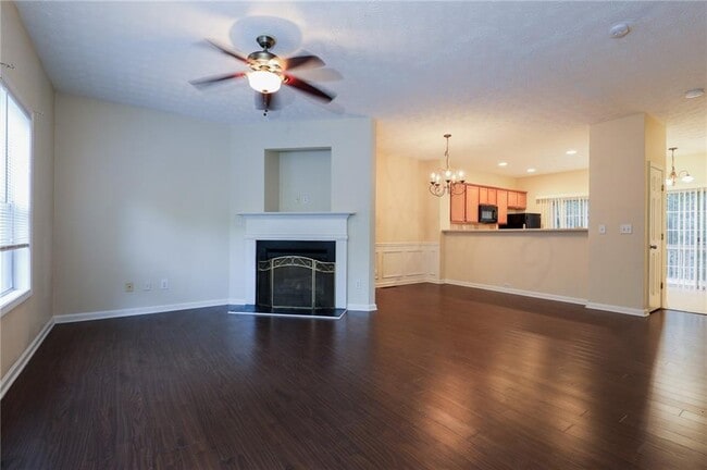 Building Photo - 790 Celeste Ln