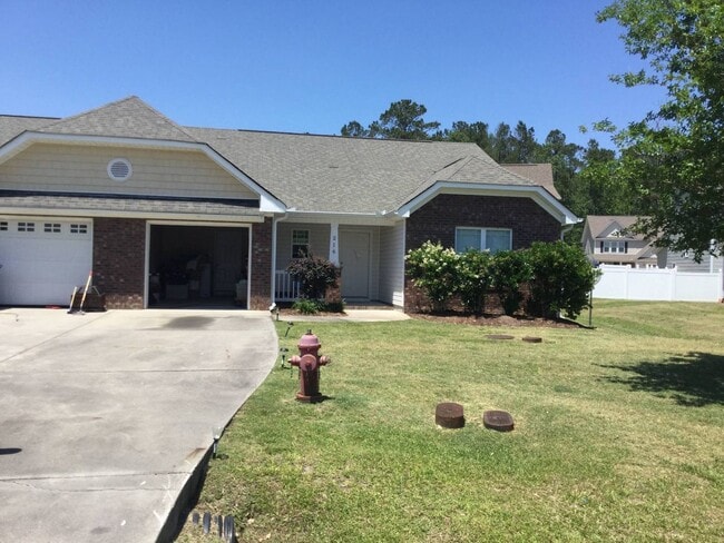 Building Photo - Beautiful Duplex Home near Cherry Point
