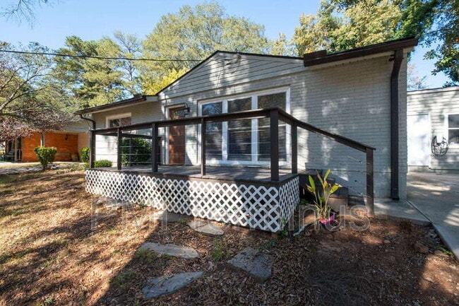 Building Photo - 3442 Longleaf Dr