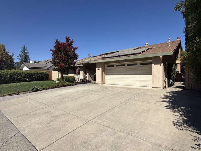 Foto del edificio - 113 Riverview Ct