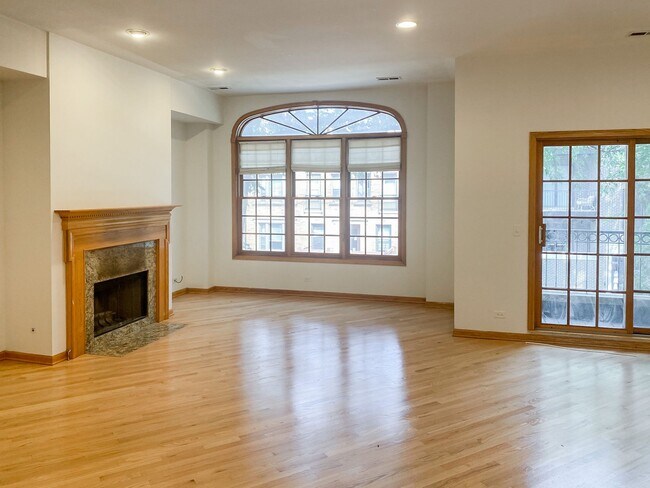 Foto del edificio - 3338 N Sheffield Ave