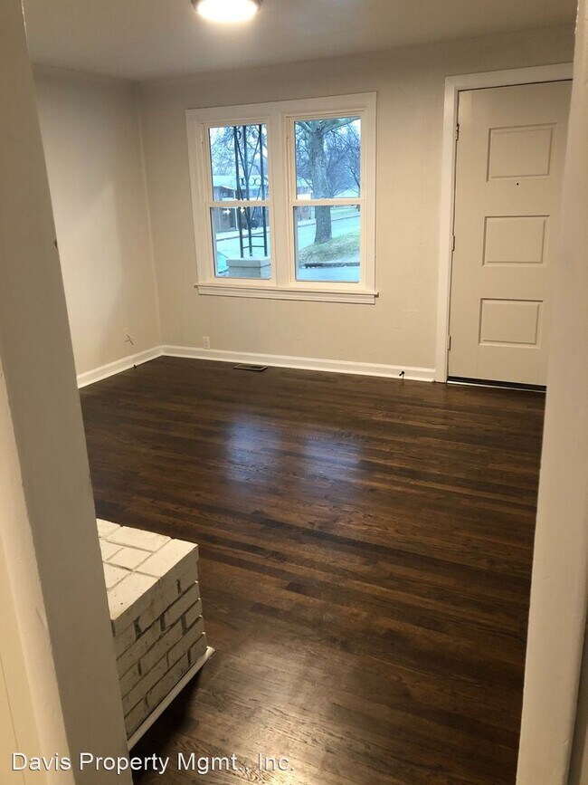 Building Photo - 3 br, 1 bath House - 1023 Summitt Ave