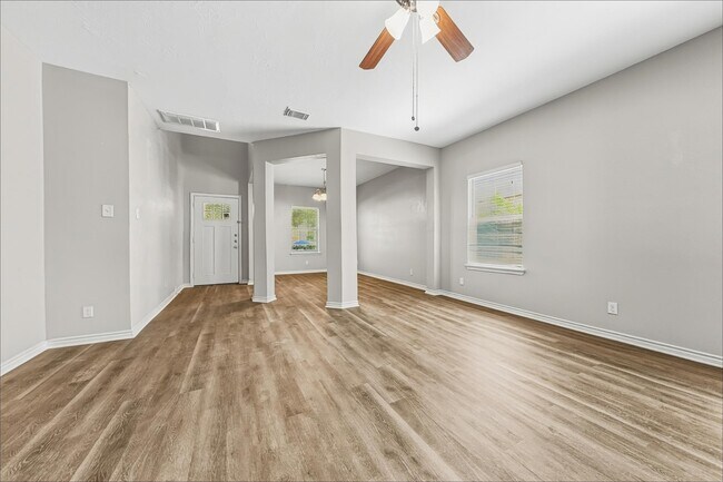 Foto del edificio - 10719 Woodwind Shadows Dr