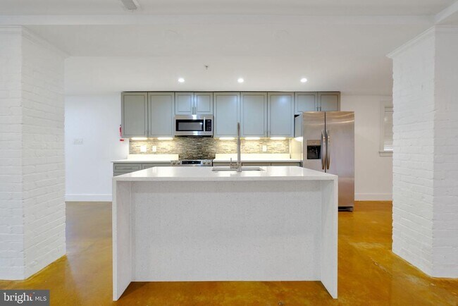 Building Photo - 1239 Simms Pl NE