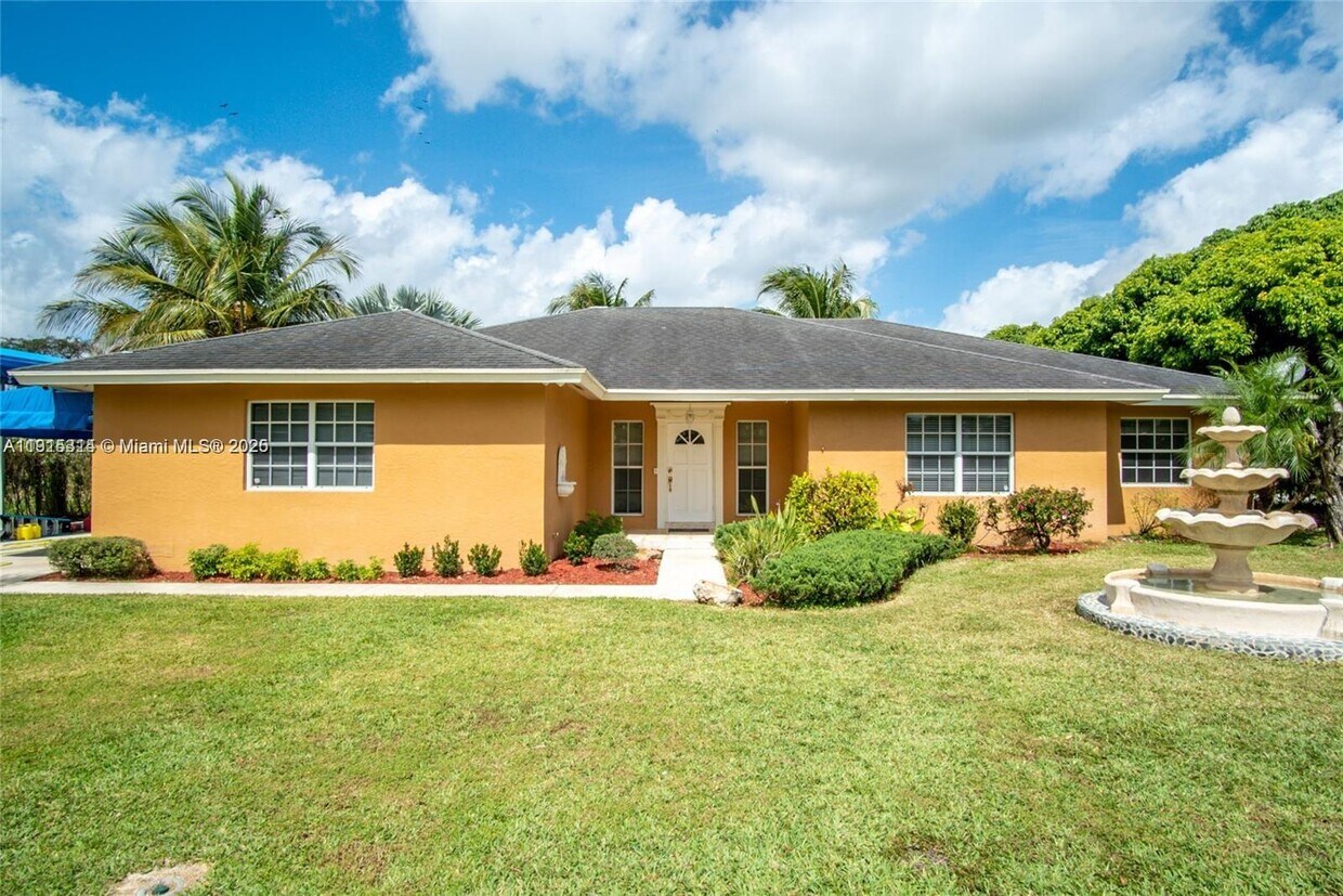 Foto principal - 18405 SW 216th St