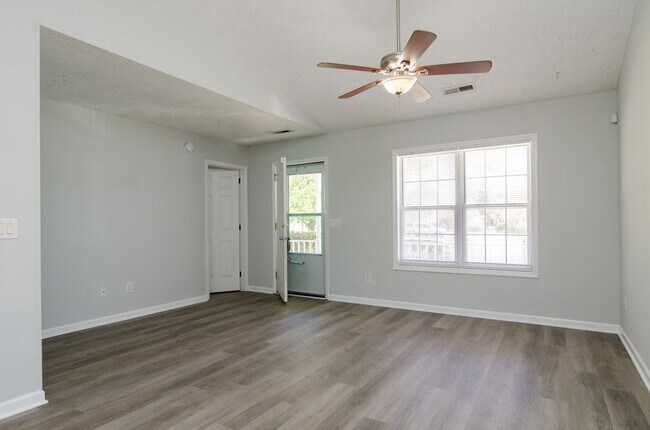 Foto del edificio - 800 Melbourne Ct