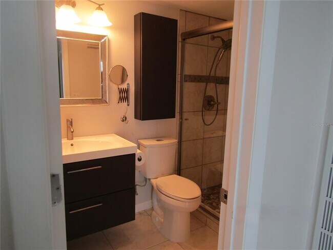 Foto del edificio - 7304 W Country Club Dr N