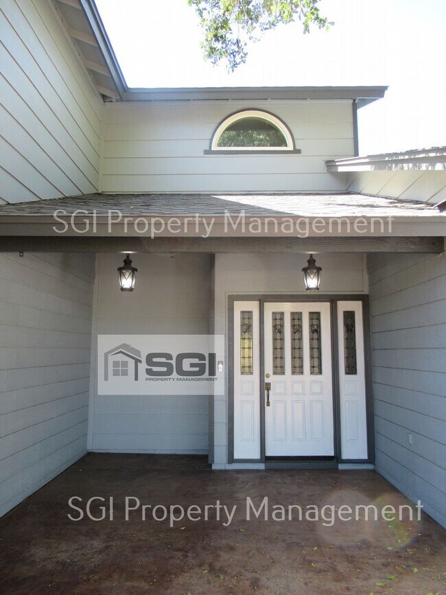 Foto del edificio - 3 BEDROOM PEORIA HOME ON ENORMOUS LOT!!