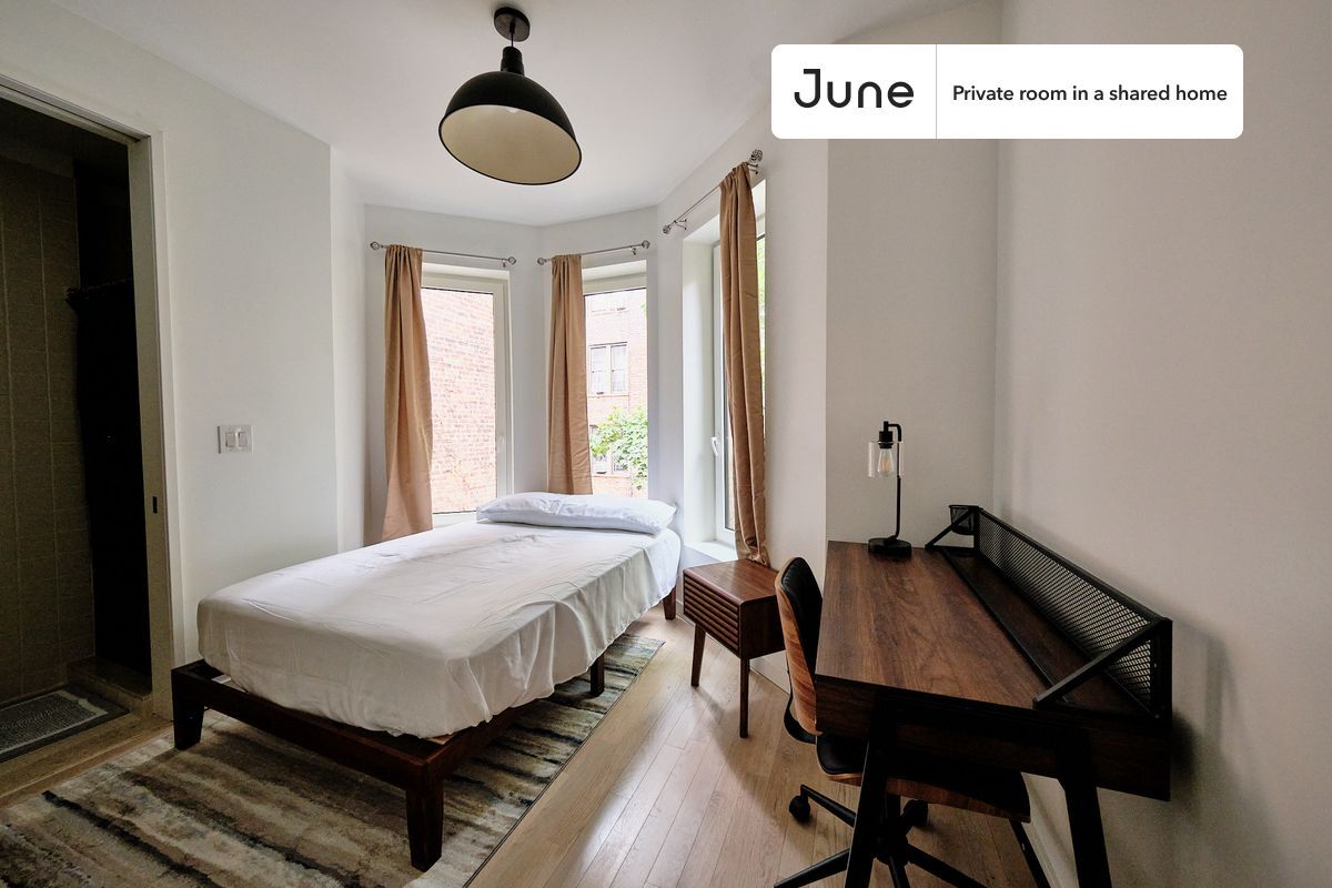 Primary Photo - Private bedroom in 4 bed/4 bath Home