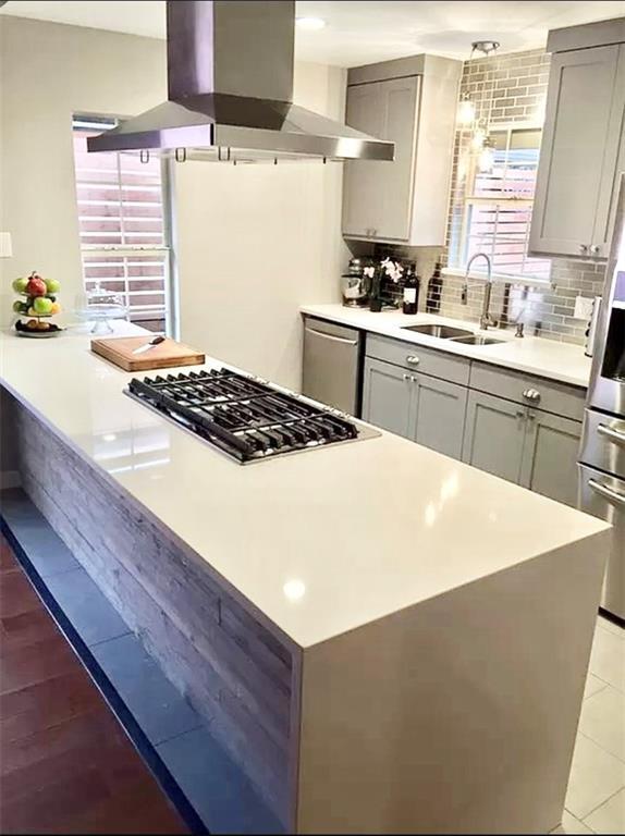 Foto del edificio - 16708 Village Oak Loop