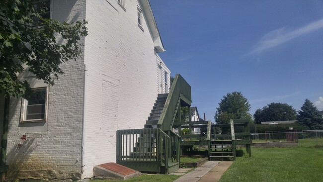 Entrance - 6 Hockersville Rd