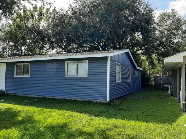 Foto del edificio - Comfortable property -Bridge City, Texas