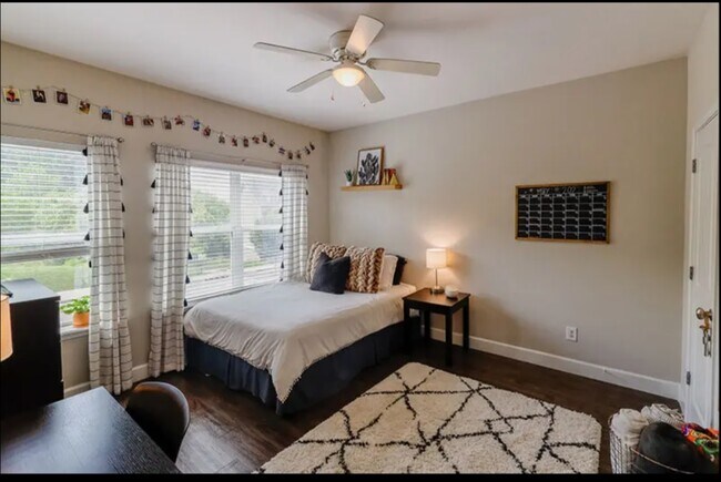 Foto del edificio - 2371 Cherokee Ridge Way