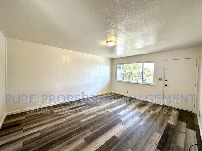Foto del edificio - 555 Bridge St