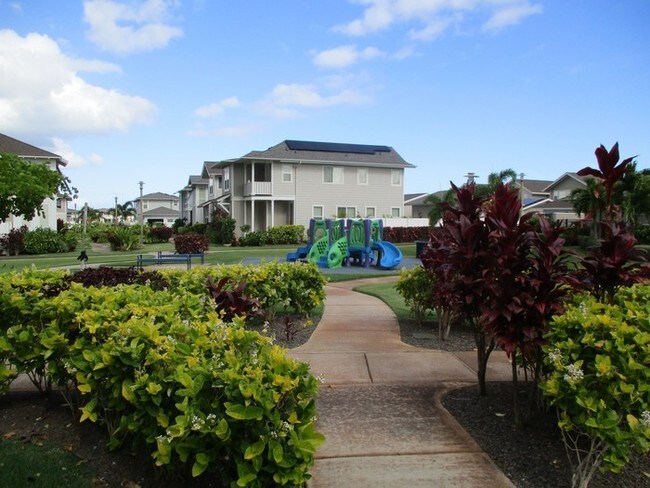 Building Photo - PET FRIENDLY 4 bedroom in gated community
