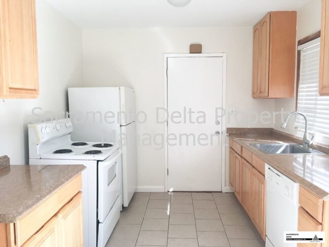 Foto del edificio - 2400 Brentwood Rd