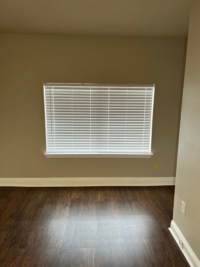 Building Photo - 3805 Houma Blvd