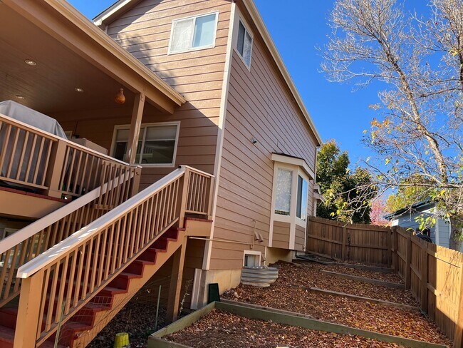 Building Photo - Beautiful 6 Bedroom Home in Superior
