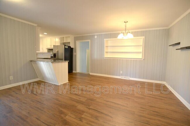 Building Photo - 401 Elwood St