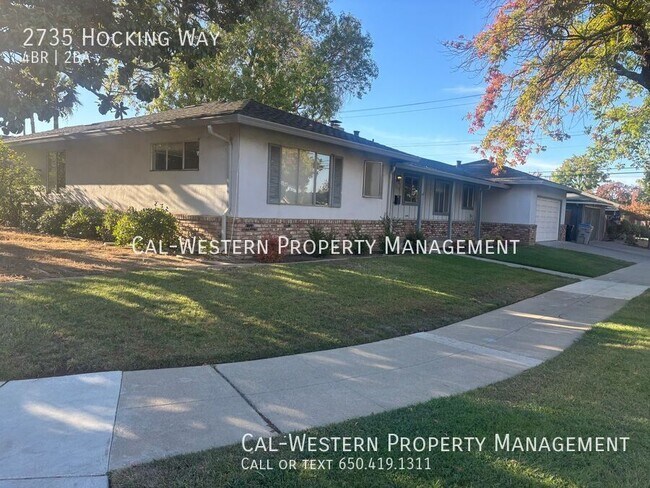 Foto del edificio - This Spacious 4/2 Charmer in an Excellent ...