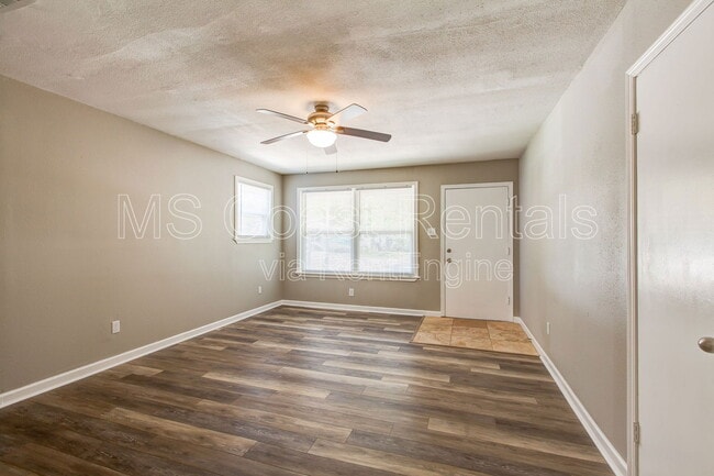 Building Photo - 1675 Sunset Blvd