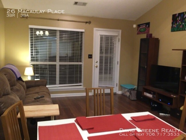 Foto del edificio - 26 Macaulay Pl