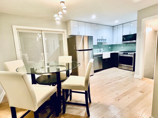 Foto del edificio - 5256 W 63rd Pl