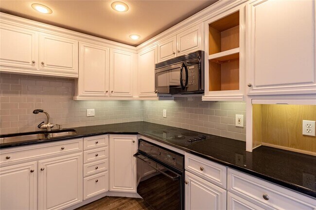 Building Photo - 1801 Lavaca St