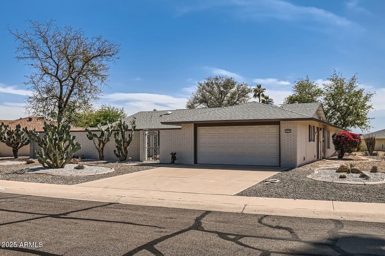 Primary Photo - 12535 W Skyview Dr